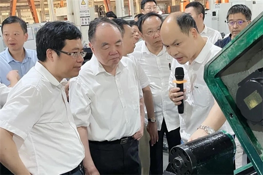 中國(guó)科協(xié)、中國(guó)工程院“科創(chuàng)中國(guó)”智匯臺(tái)州系列活動(dòng)團(tuán)隊(duì)來溫嶺市考察調(diào)研