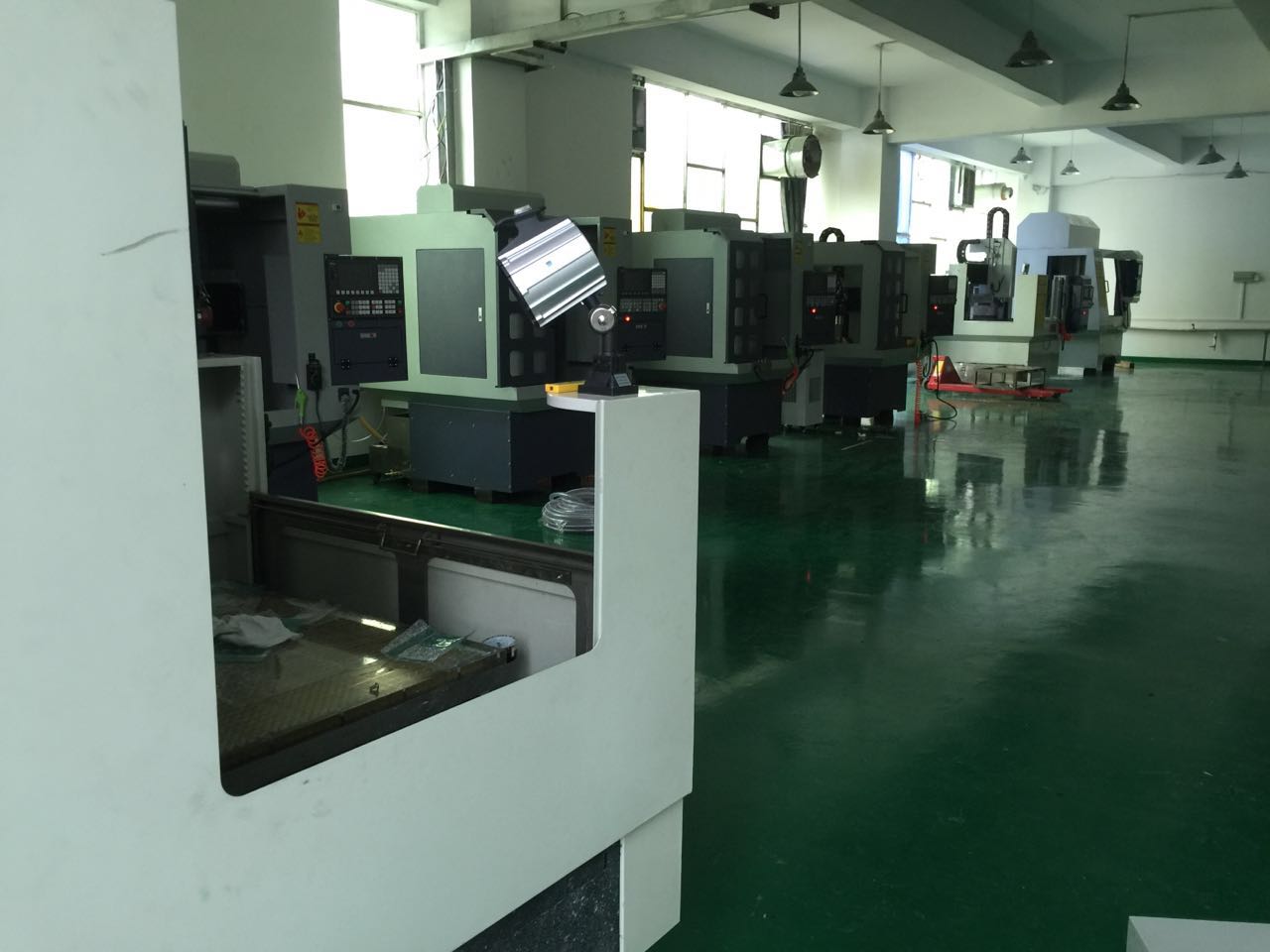 深圳精雕   CNC新車間加工樓已建好！ 產(chǎn)量預(yù)達(dá)到季度100臺